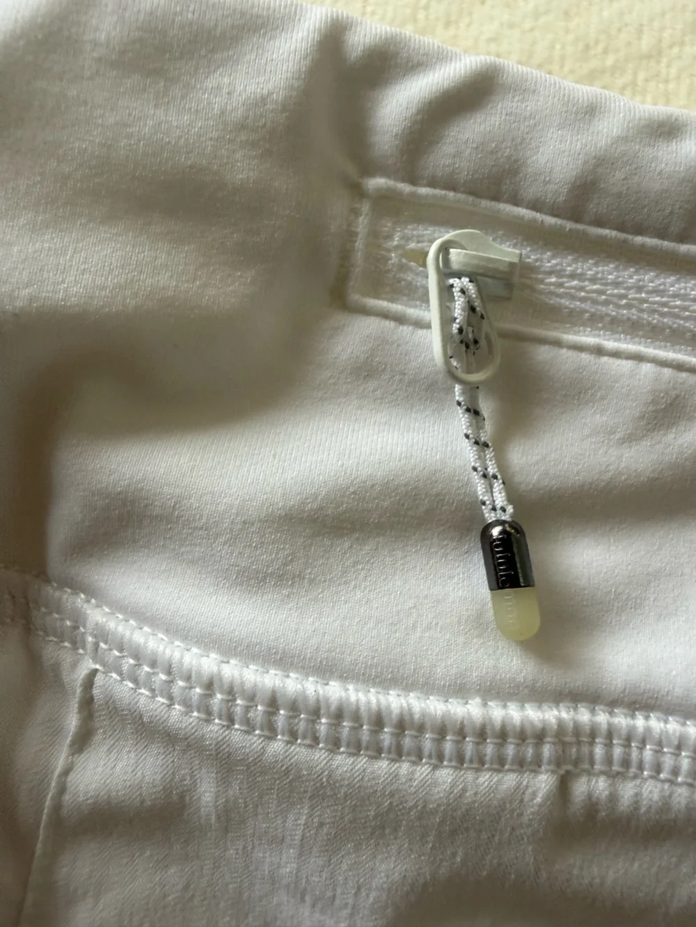 lululemon Pace Rival  White Seam-Detail tennis skirt. 6 Tall.